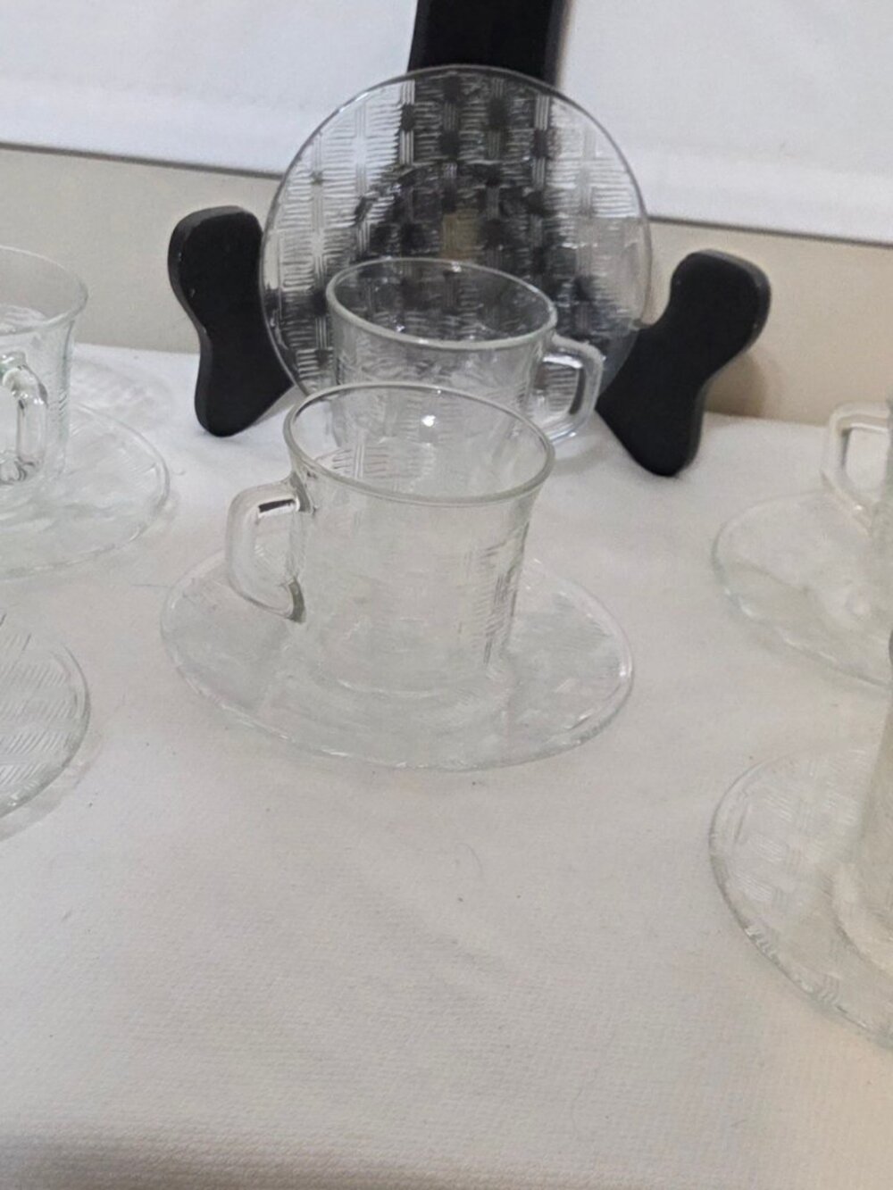 VINTAGE SET OF 6 FORTECRISA MEXICO CLEAR GLASS BASKET WEAVE CUPS & SAUCERS